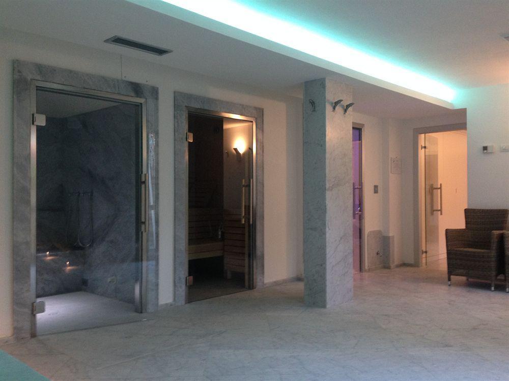Hotel Il Delfino San Vincenzo Exterior foto