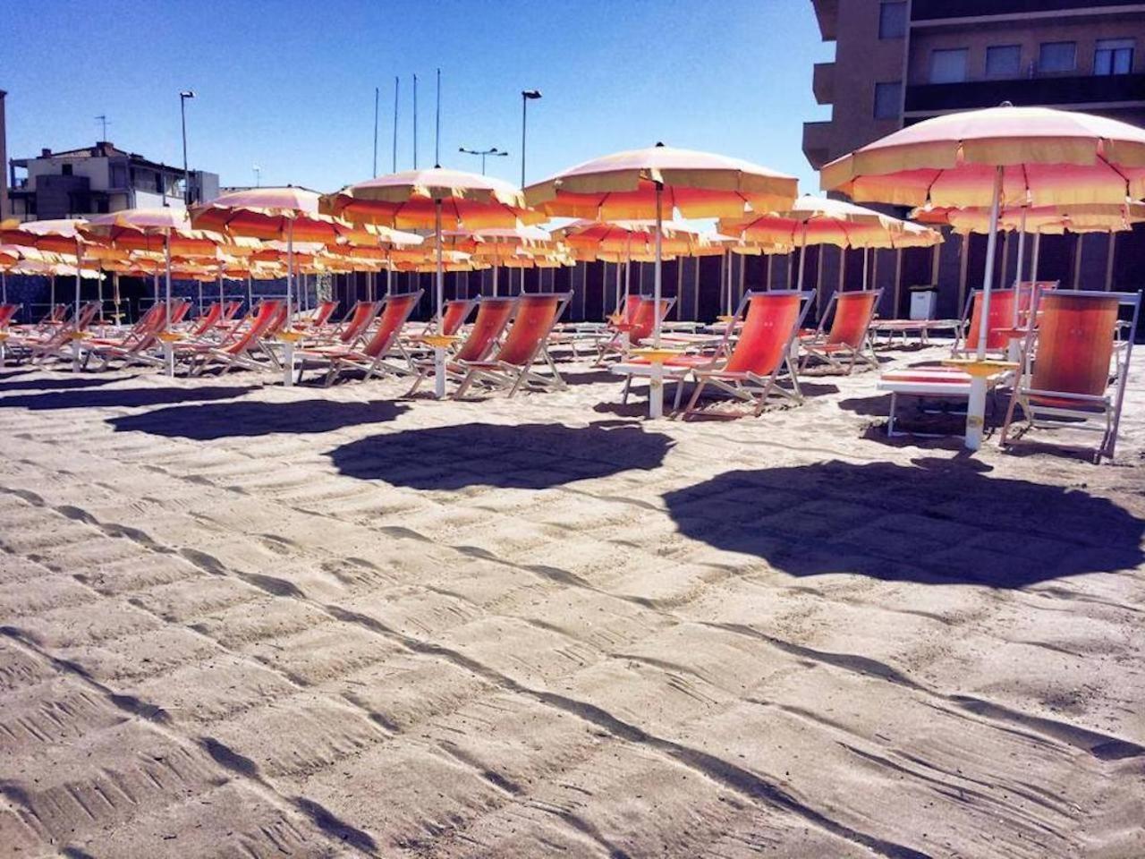 Hotel Il Delfino San Vincenzo Exterior foto